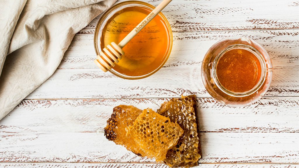 عسل با موم تیره